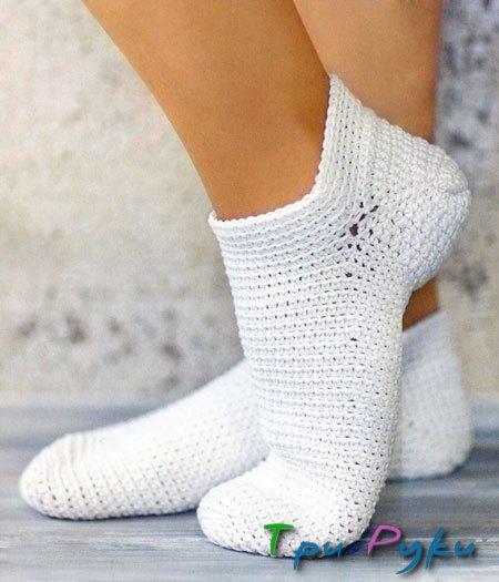 Белые вязаные носочки