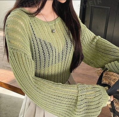 Зеленый ажурный свитер: осенний уют и нежность 27
