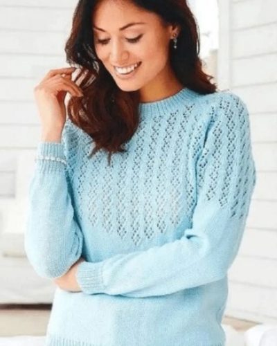 Нежно-голубой свитер ручной вязки 5